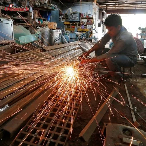 India’s Manufacturing Sector Experiences Slowed Growth but Maintains Strong Performance-thumnail