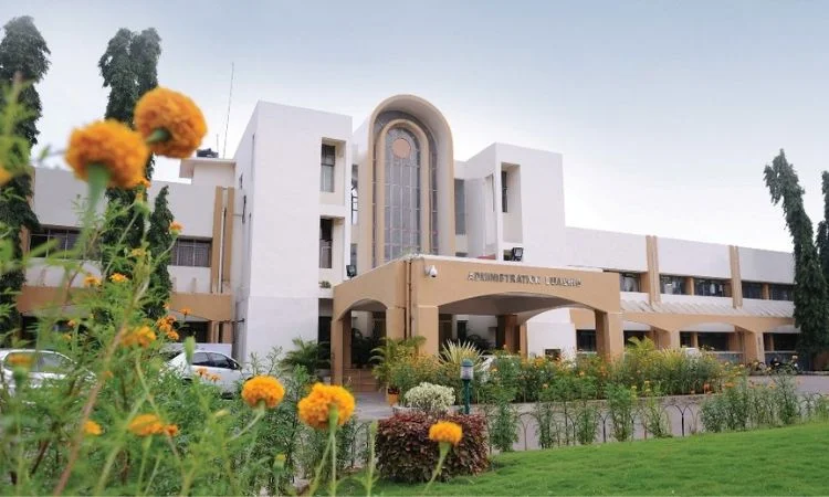 University of Hyderabad (UoH) 