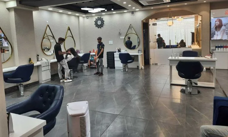 beauty parlours in india