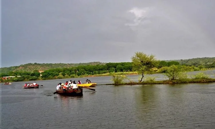 water sports at damdama lake